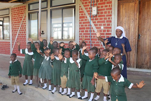 Der Kindergarten in Brandt wird von den Schwestern betrieben Der Kindergarten in Brandt wird von den Schwestern betrieben